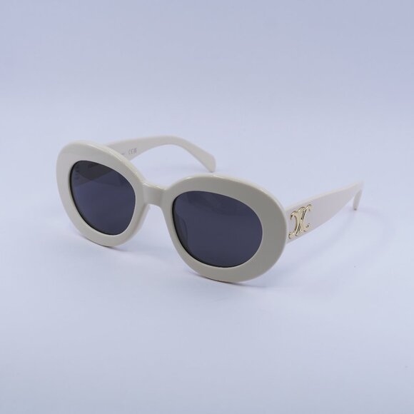 🕶️ New Celine CL40312U TRIOMPHE 25A Sunglasses - Ivory White Frame, Grey Lenses - Picture 1 of 8